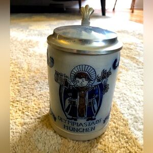 Echt Salzglasiert Salt Glazed German Beer Stein Olympiastadt Munchen with Lid